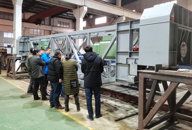 The electrical control system of the 22 meter trailer has been successfully accepted